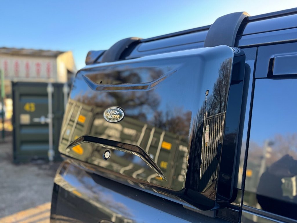 Used Land Rover Defender 2021 for sale - 76647662: Photo 25