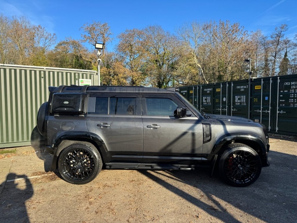 Used Land Rover Defender 2021 for sale - 76647662: Photo 3