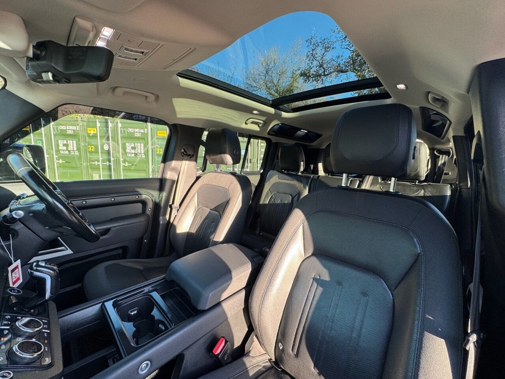 Used Land Rover Defender 2021 for sale - 76647662: Photo 33