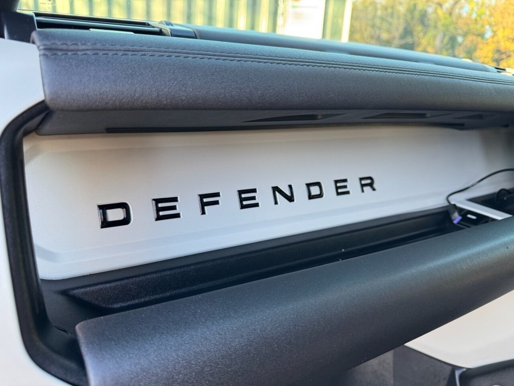Used Land Rover Defender 2021 for sale - 76647662: Photo 34
