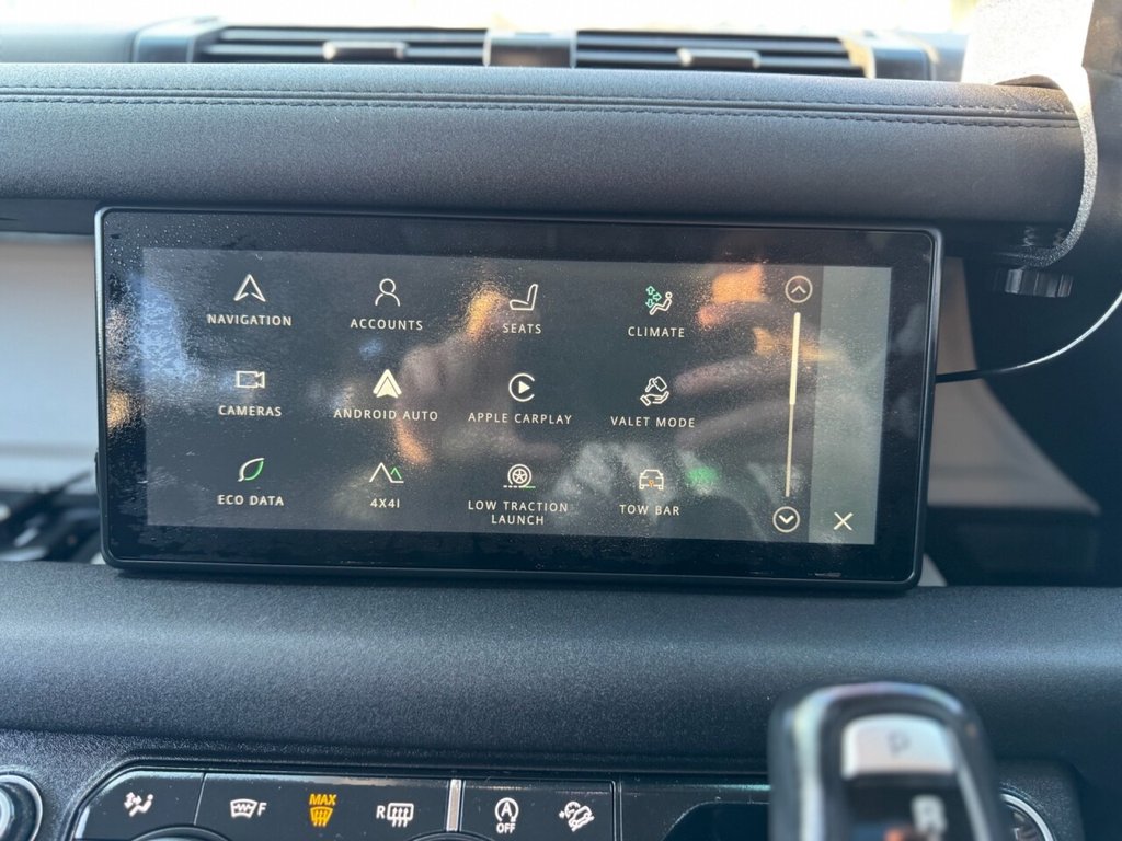 Used Land Rover Defender 2021 for sale - 76647662: Photo 37