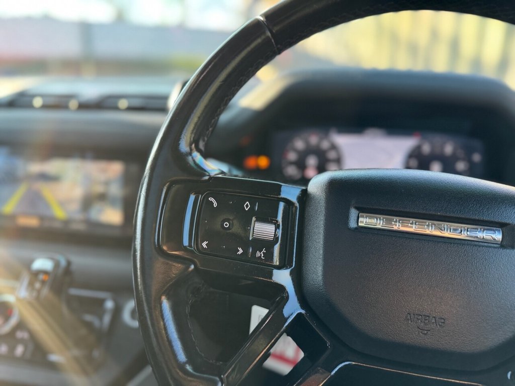 Used Land Rover Defender 2021 for sale - 76647662: Photo 40