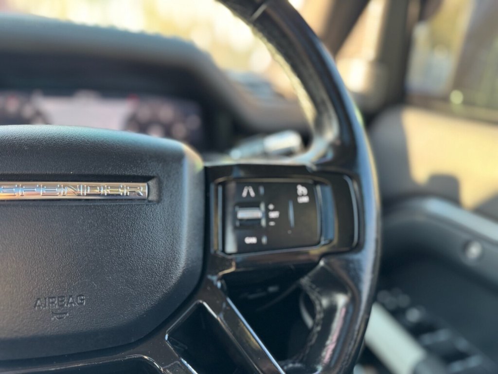 Used Land Rover Defender 2021 for sale - 76647662: Photo 41