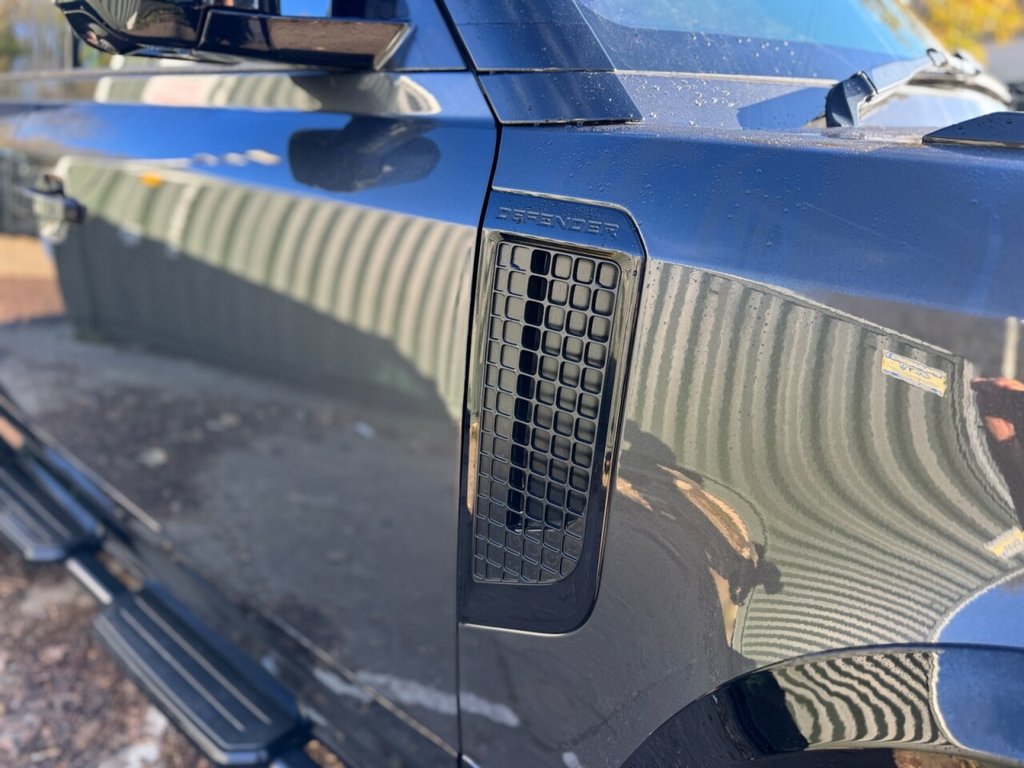 Used Land Rover Defender 2021 for sale - 76647662: Photo 50