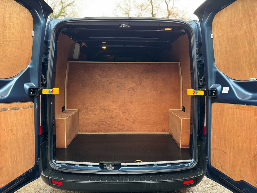 Used Ford Transit Custom 2020 for sale - 76841573: Photo 11