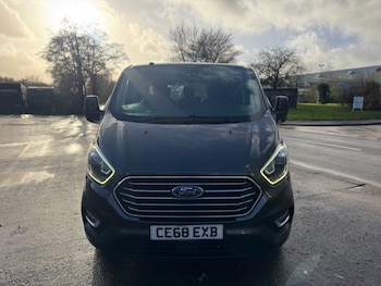 Used Ford Tourneo Custom 2018 for sale - 76900496: Photo