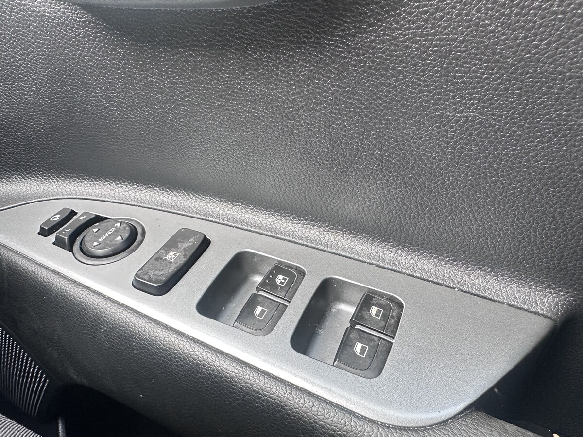 Used Kia Stonic 2024 for sale - 77884606: Photo 18