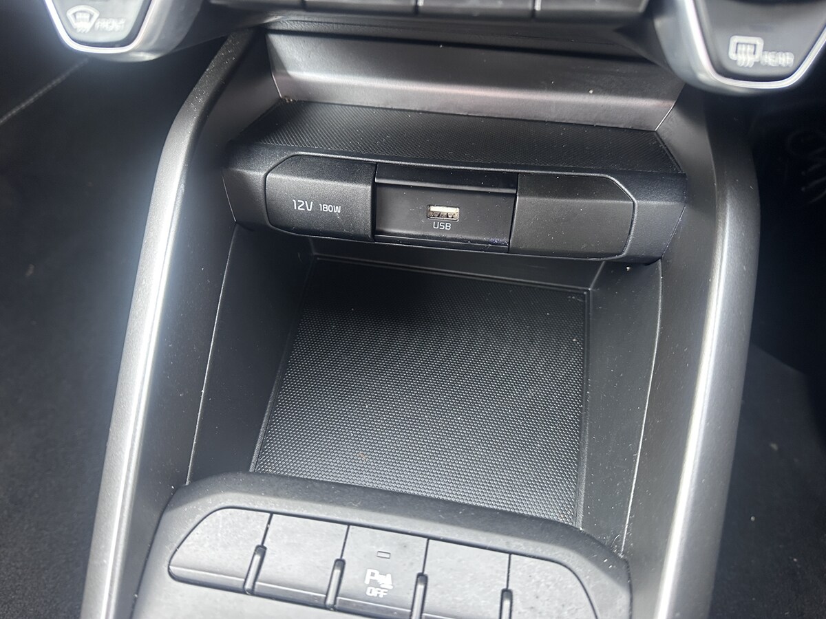 Used Kia Stonic 2024 for sale - 77884606: Photo 32