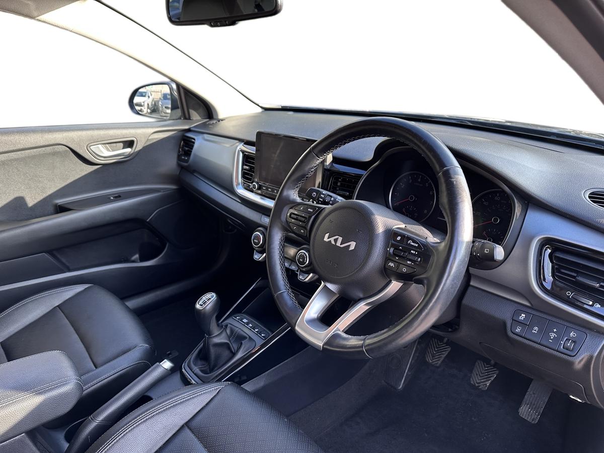 Used Kia Stonic 2023 for sale - 77884620: Photo 11