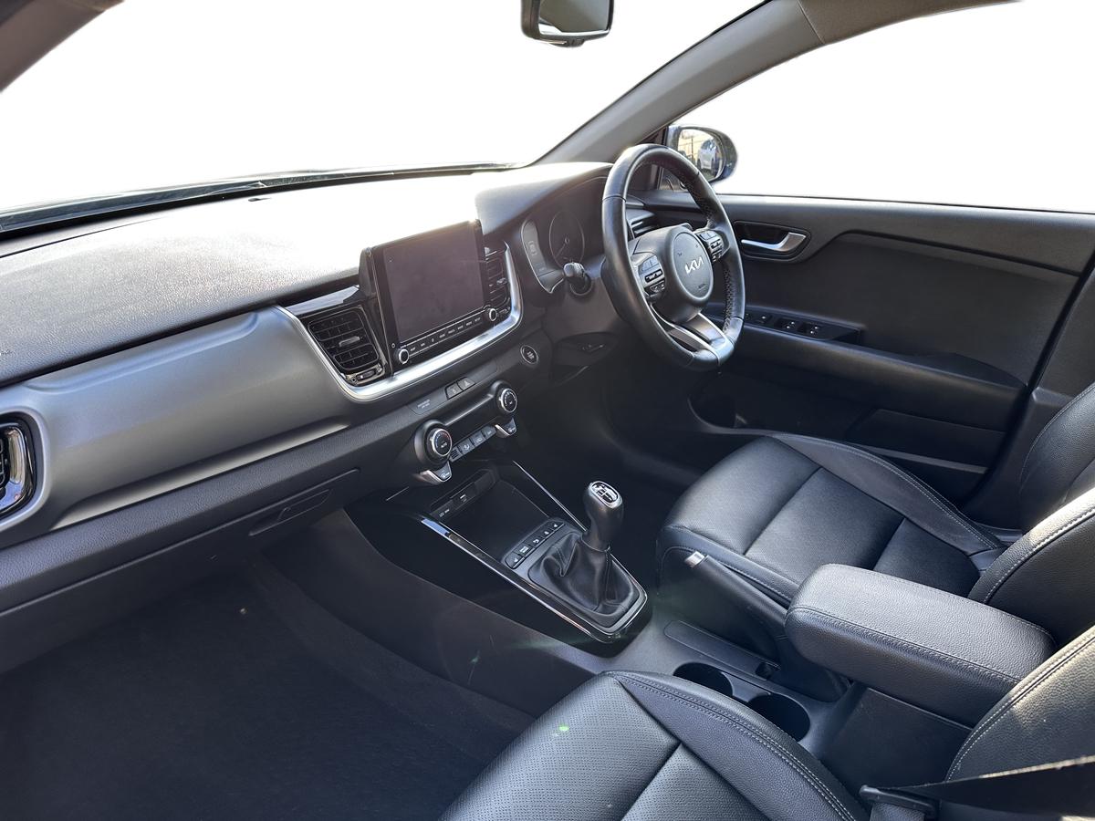 Used Kia Stonic 2023 for sale - 77884620: Photo 14