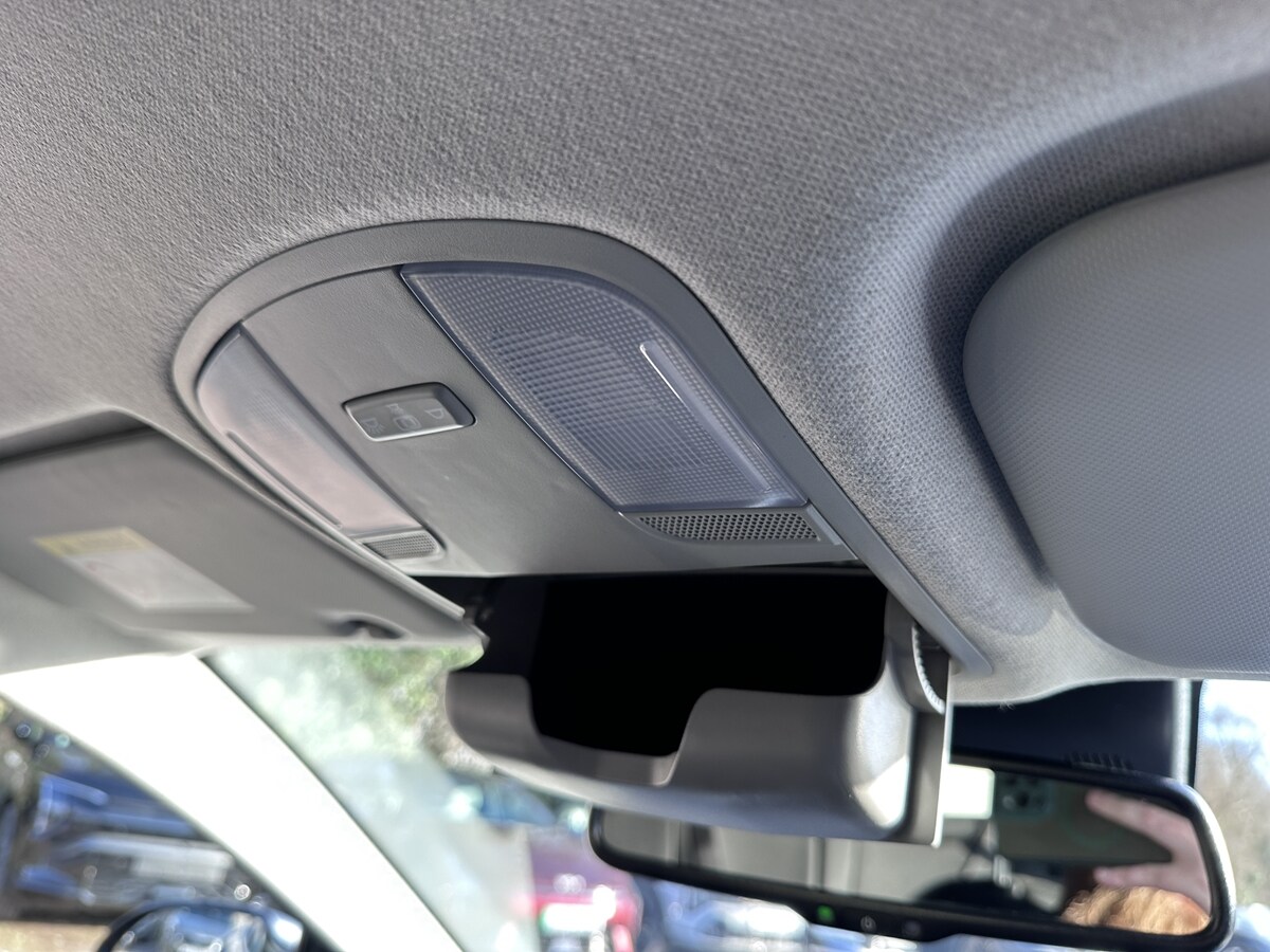 Used Kia Stonic 2023 for sale - 77884620: Photo 32