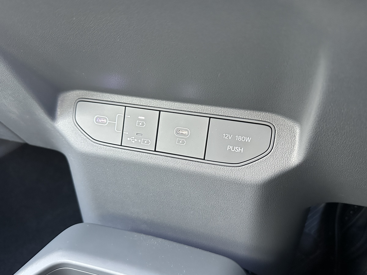 Used Kia EV3 2025 for sale - 78133500: Photo 27