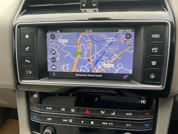 Used Jaguar F-Pace 2017 for sale - 76253447: Photo 12