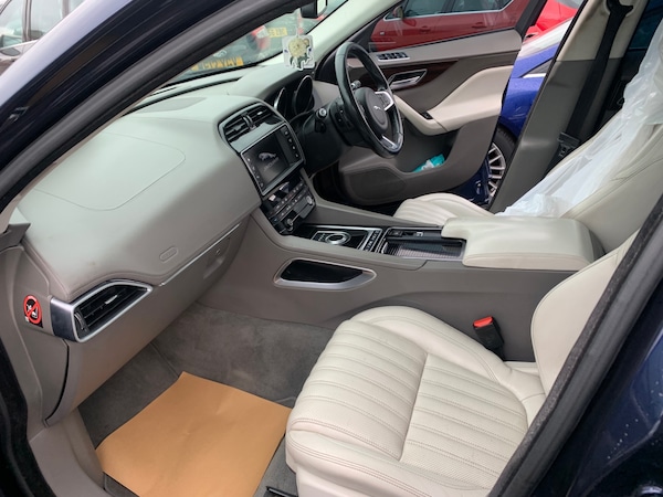 Used Jaguar F-Pace 2017 for sale - 76253447: Photo 17