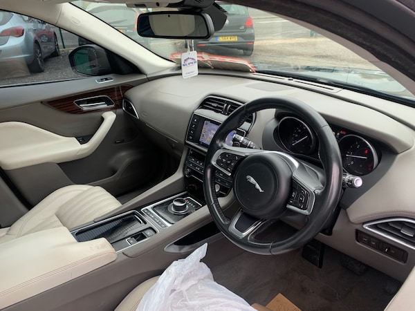 Used Jaguar F-Pace 2017 for sale - 76253447: Photo 5