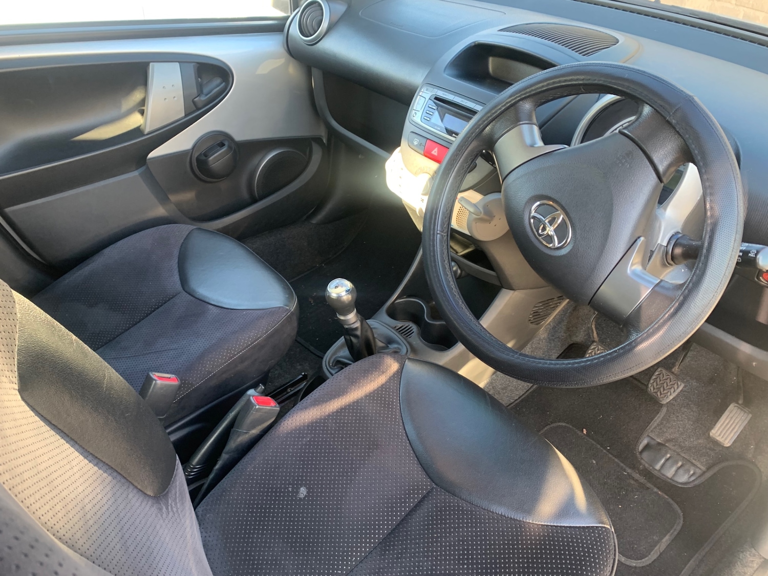 Used Toyota AYGO 2012 for sale - 77077639: Photo 2