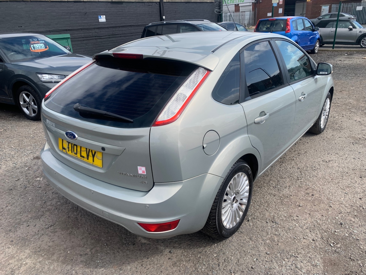 Used Ford Focus 2010 for sale - 78064894: Photo 2