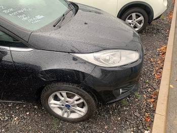Used Ford Fiesta 2015 for sale - 76170647: Photo 2
