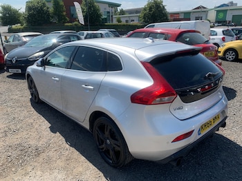 Used Volvo V40 2016 for sale - 79299668: Photo