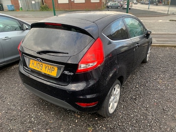 Used Ford Fiesta 2009 for sale - 76018315: Photo 2