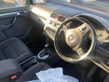 Used Volkswagen Touran 2012 for sale - 77077635: Photo