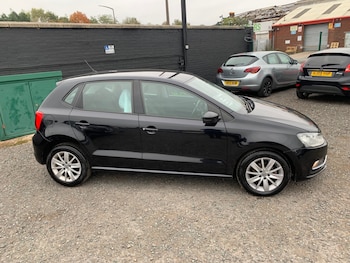 Used Volkswagen Polo 2014 for sale - 76242797: Photo 2