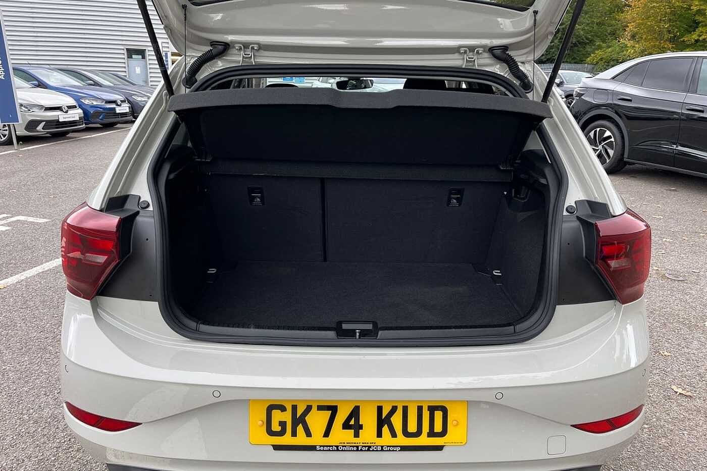 Used Volkswagen Polo 2024 for sale - 76677320: Photo 10