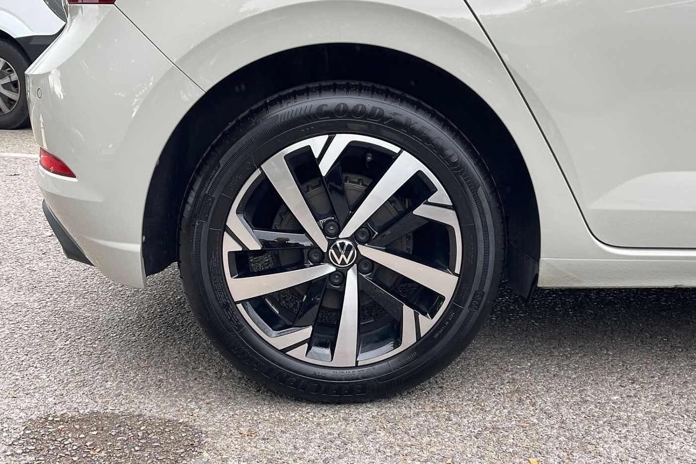 Used Volkswagen Polo 2024 for sale - 76677320: Photo 5