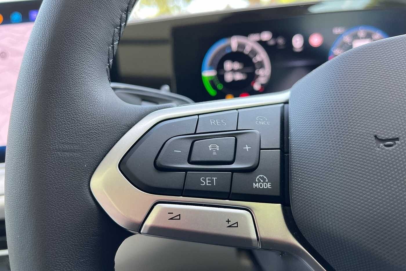 Used Volkswagen Passat 2025 for sale - 76680716: Photo 17