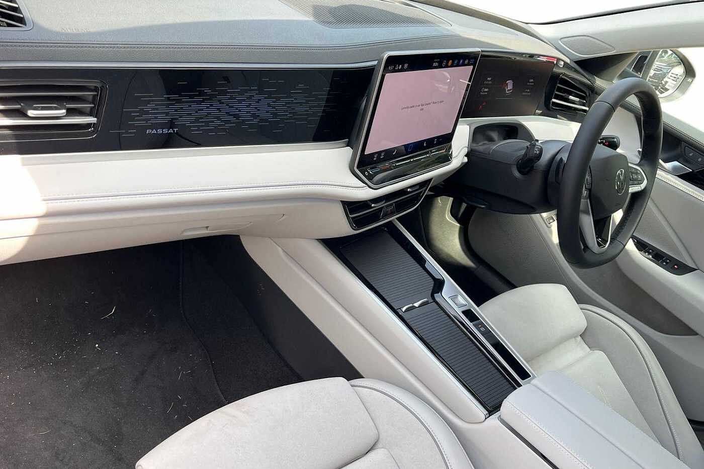 Used Volkswagen Passat 2025 for sale - 76680716: Photo 2