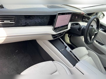 Used Volkswagen Passat 2025 for sale - 76680716: Photo