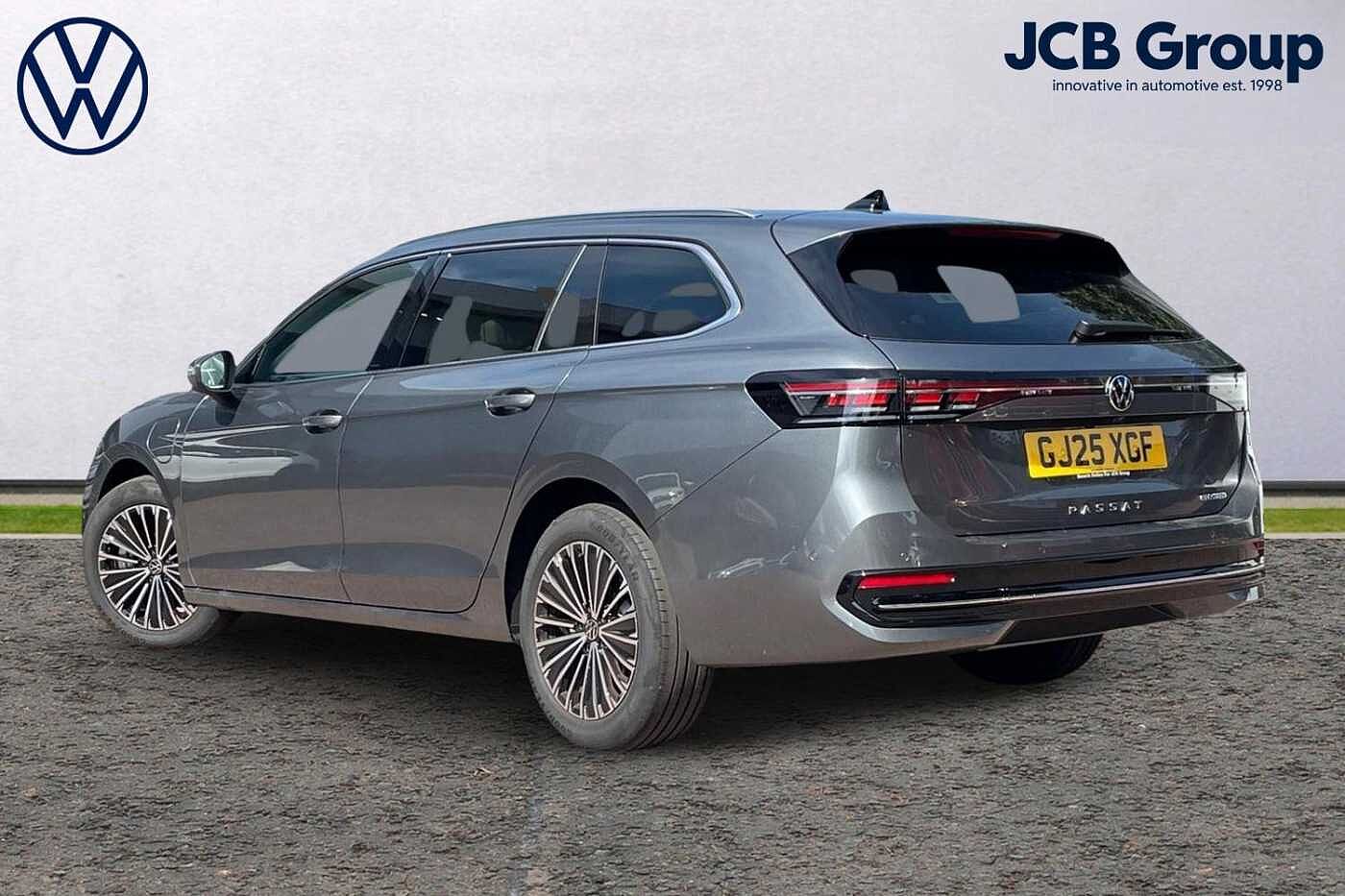 Used Volkswagen Passat 2025 for sale - 76680716: Photo 3