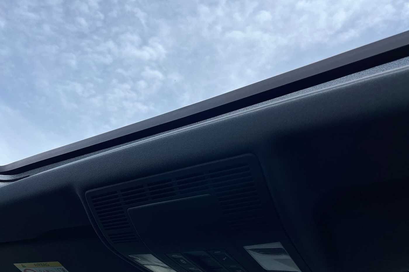 Used Volkswagen Touareg 2025 for sale - 76680006: Photo 19