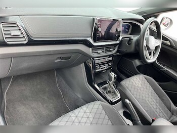 Used Volkswagen T-Cross 2024 for sale - 76677171: Photo