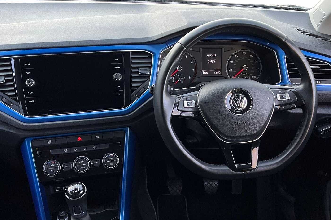 Used Volkswagen T-Roc 2018 for sale - 76673527: Photo 12