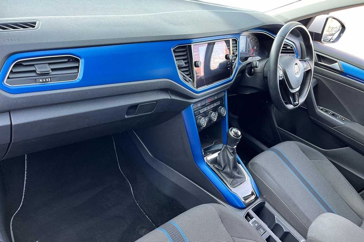 Used Volkswagen T-Roc 2018 for sale - 76673527: Photo 2