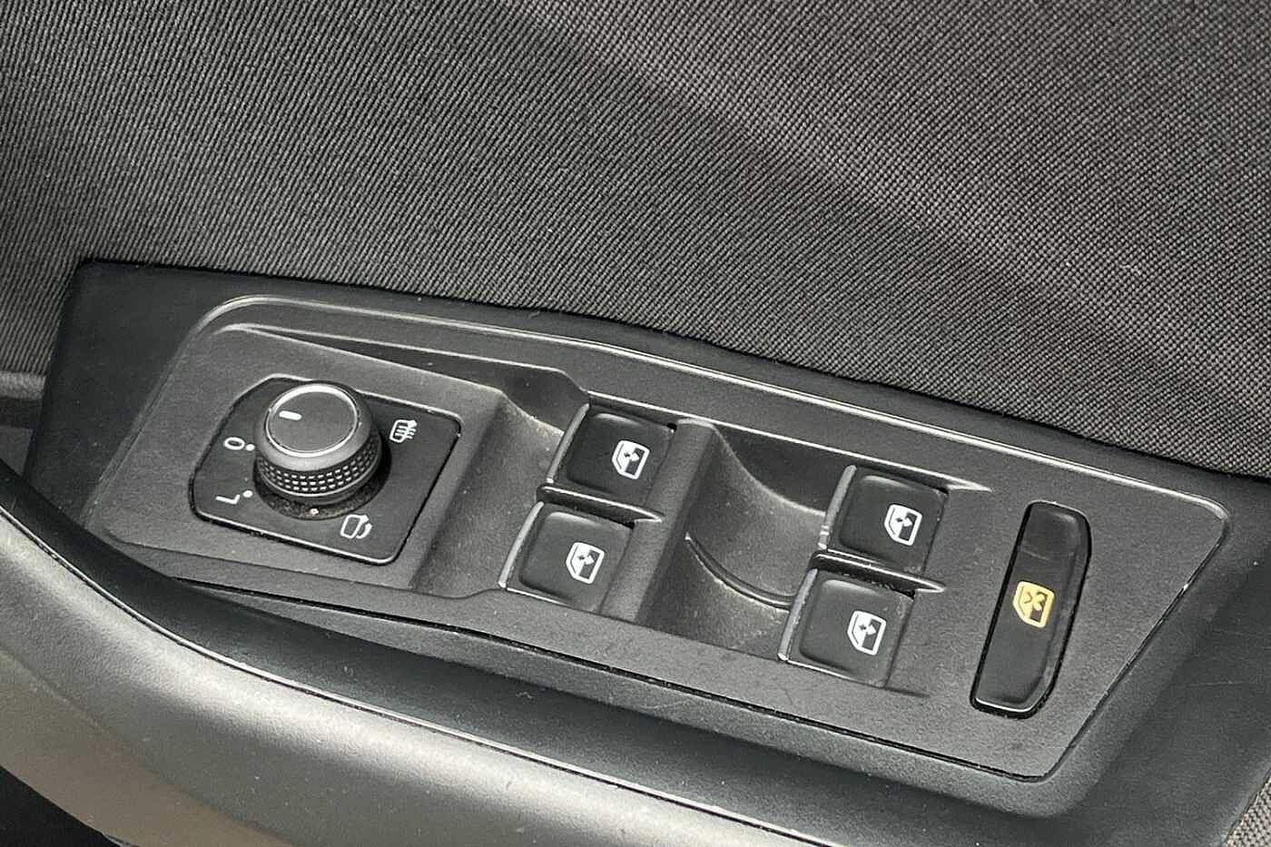 Used Volkswagen T-Roc 2022 for sale - 76675472: Photo 21