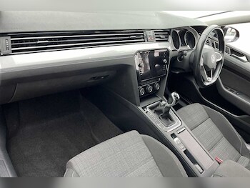 Used Volkswagen Passat 2021 for sale - 76673901: Photo