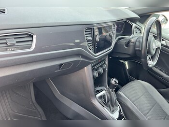 Used Volkswagen T-Roc 2020 for sale - 78213784: Photo