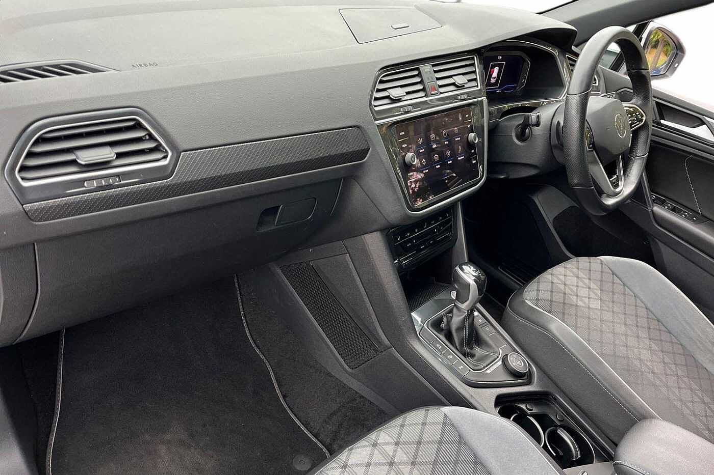 Used Volkswagen Tiguan 2021 for sale - 76674559: Photo 2