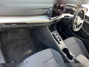 Used Volkswagen Golf 2025 for sale - 76678589: Photo