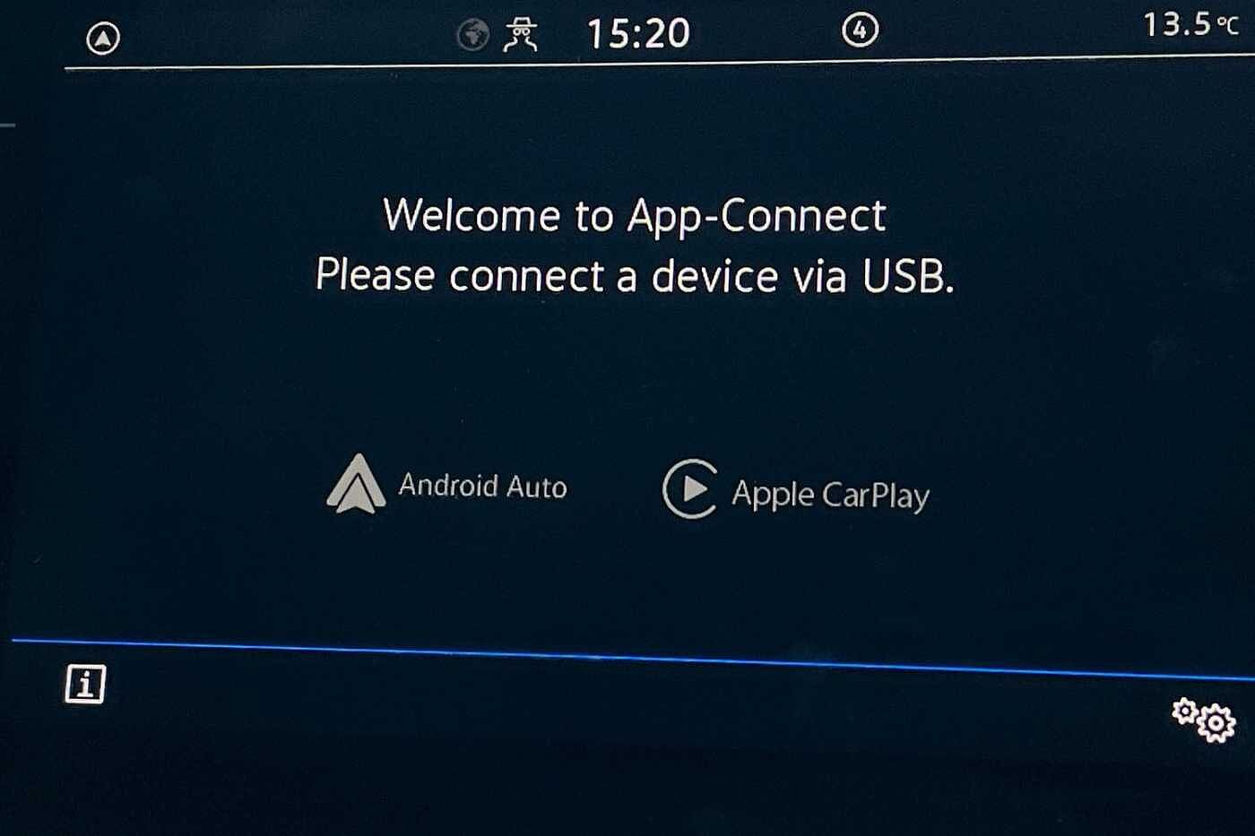 Used Volkswagen T-Roc 2023 for sale - 76676183: Photo 13