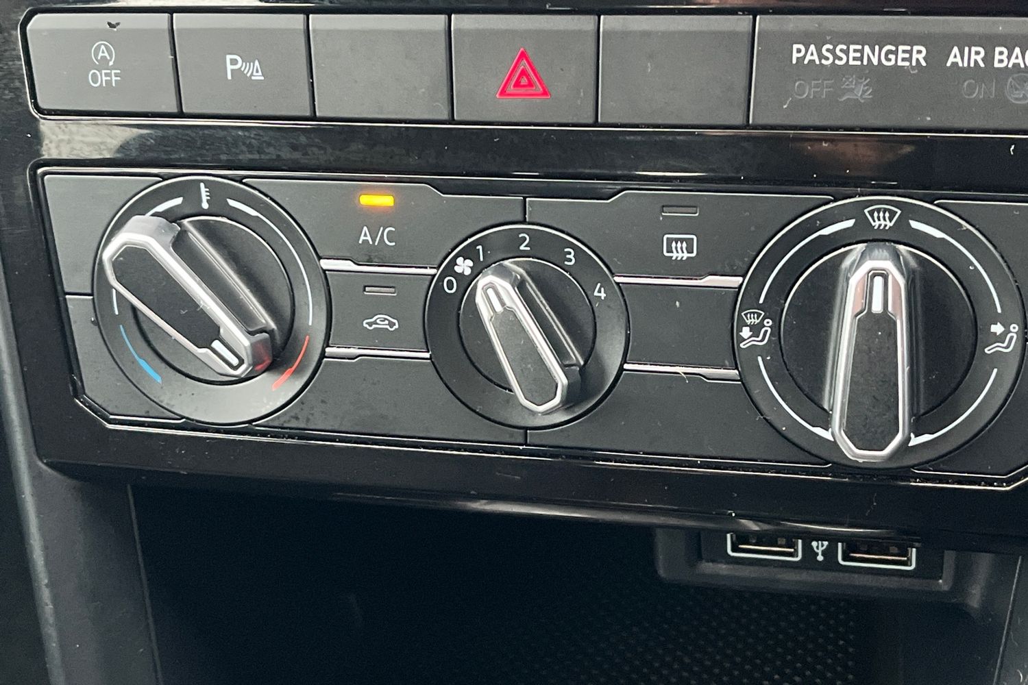 Used Volkswagen T-Cross 2020 for sale - 77280926: Photo 17