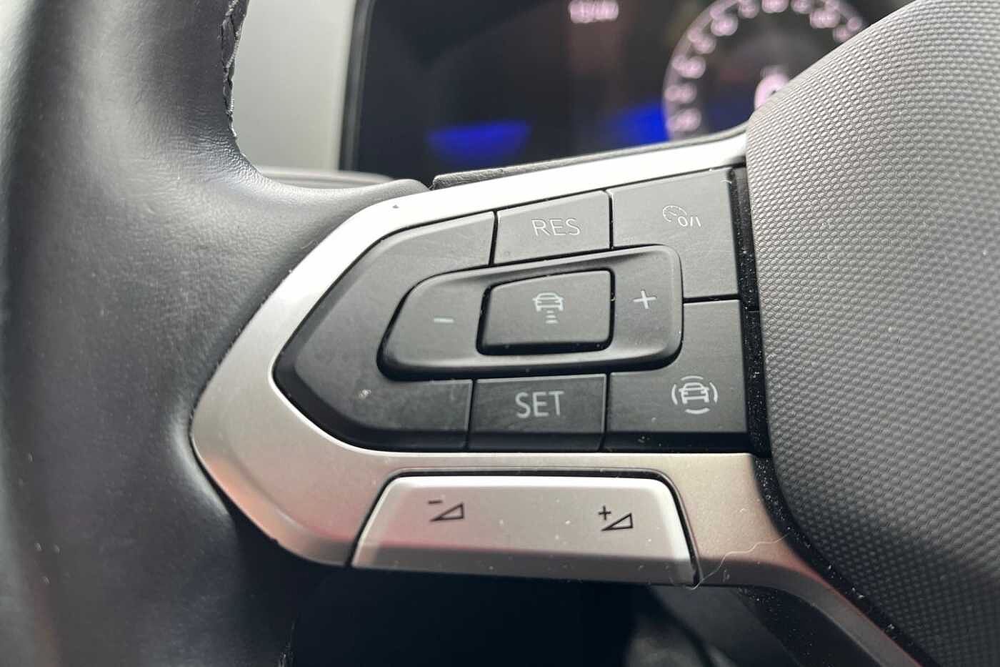 Used Volkswagen T-Roc 2023 for sale - 76675828: Photo 17