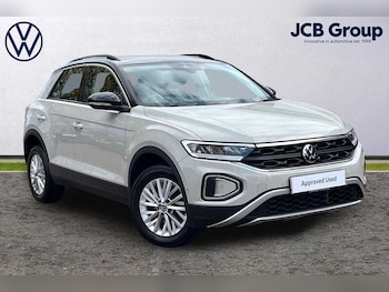 Used Volkswagen T-Roc 2023 for sale - 76675828: Photo