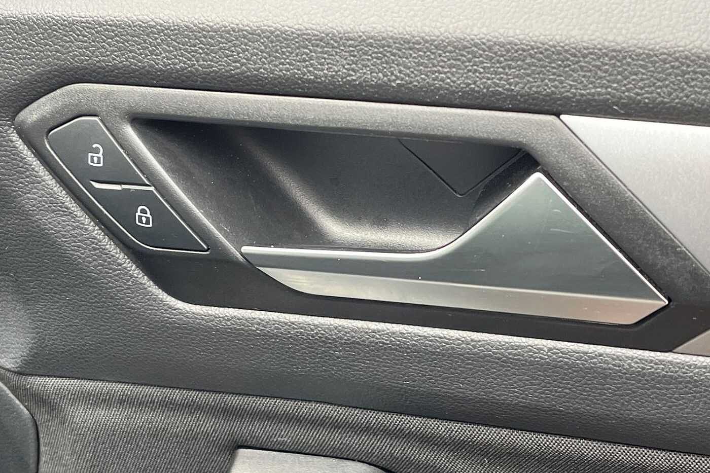 Used Volkswagen T-Roc 2023 for sale - 76675828: Photo 24