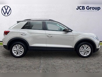 Used Volkswagen T-Roc 2023 for sale - 76675828: Photo