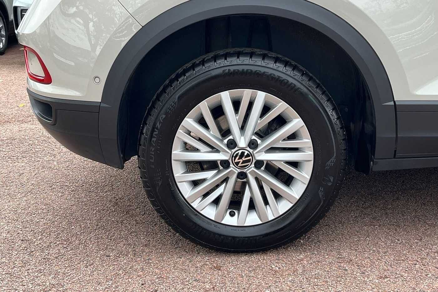 Used Volkswagen T-Roc 2023 for sale - 76675828: Photo 5