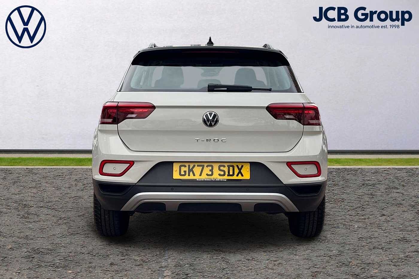 Used Volkswagen T-Roc 2023 for sale - 76675828: Photo 7
