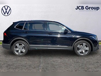 Used Volkswagen Tiguan Allspace 2024 for sale - 76677307: Photo